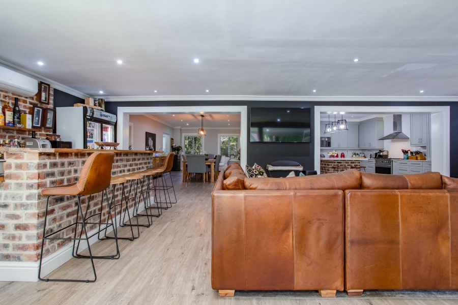 4 Bedroom Property for Sale in Buitenverwagting Western Cape